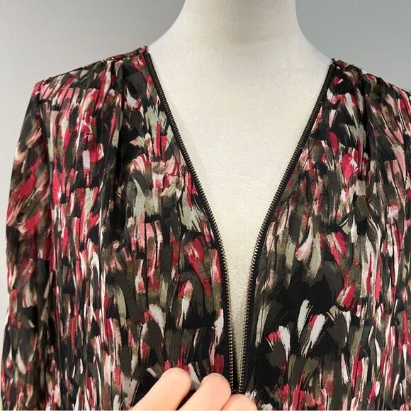 Clearance!!! IZ Byer long sleeve Multicolor V-Neck Dress - Picture 4 of 11